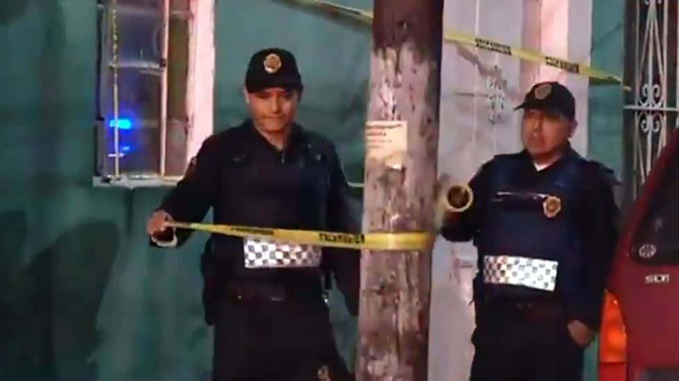 Hombre quema vivos a sus seis hijos en CDMX