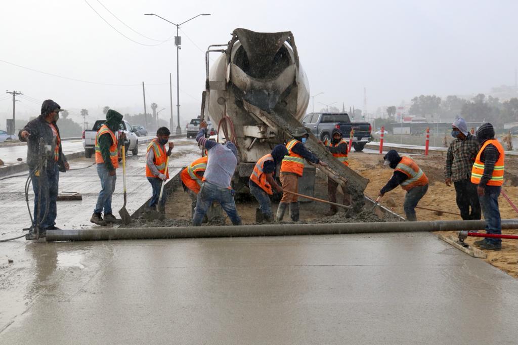 AYUNTAMIENTO CONTRIBUYE AL DESARROLLO DE OBRAS EN LA MESA Y PRESA ESTE