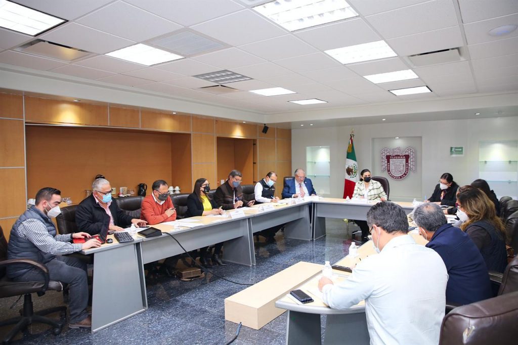 KARLA RUIZ SE REúNE CON RESIDENTES DE LA DELEGACIóN PLAYAS DE TIJUANA KARLA RUIZ SE REúNE CON RESIDENTES DE LA DELEGACIóN PLAYAS DE TIJUANA