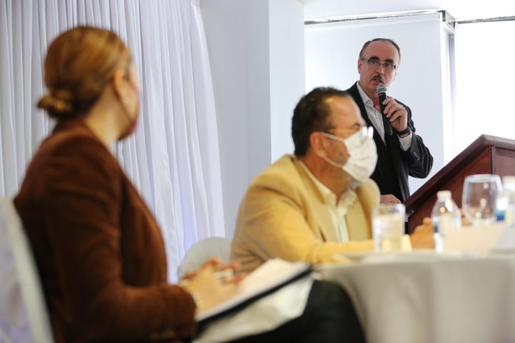 PLANTEA ÁVILA OLMEDA ANTE EMPRESARIOS VENTAJAS DE INVERTIR EN MEXICALI PLANTEA ÁVILA OLMEDA ANTE EMPRESARIOS VENTAJAS DE INVERTIR EN MEXICALI