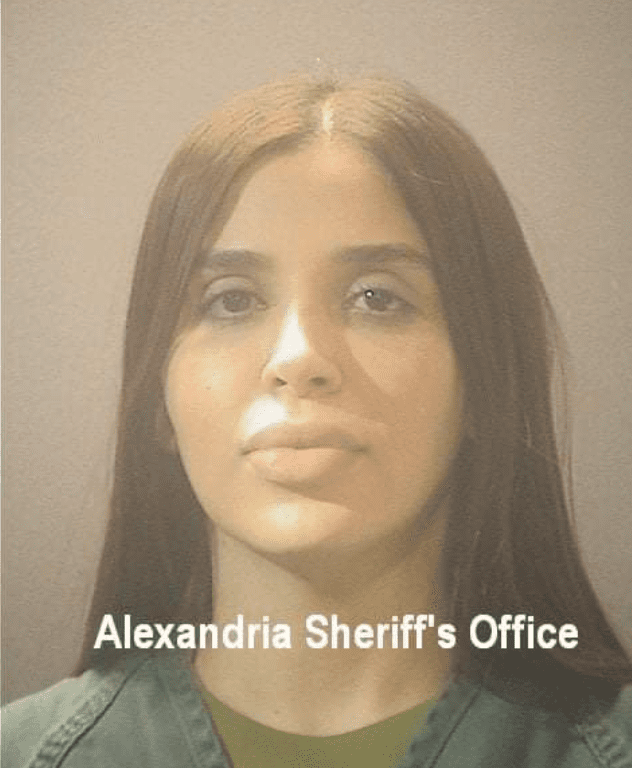 REVELAN PRIMERA FOTO DE EMMA CORONEL TRAS DETENCIóN