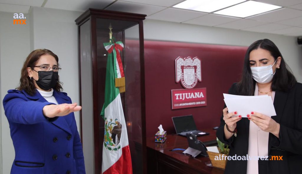 KARLA RUIZ TOMA PROTESTA A NUEVOS FUNCIONARIOS DEL GABINETE