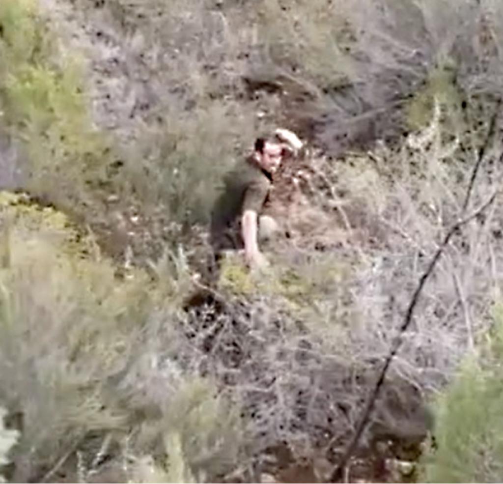 VIDEO: CRUZA ILEGALMENTE A EU Y ASALTA A AGENTE DE PATRULLA FRONTERIZA