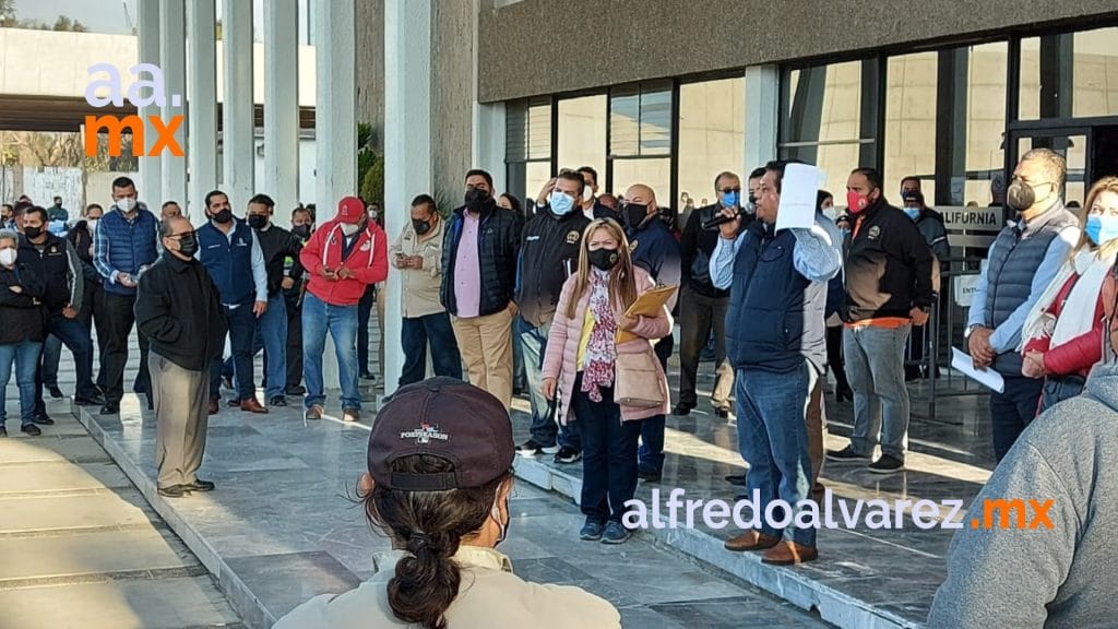 DEJAN SIN PAGO A JUBILADOS BURóCRATAS