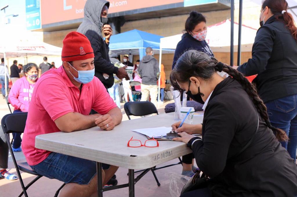 KARLA RUIZ ENCABEZA JORNADA DE BIENESTAR AL MIGRANTE EN EL CHAPARRAL