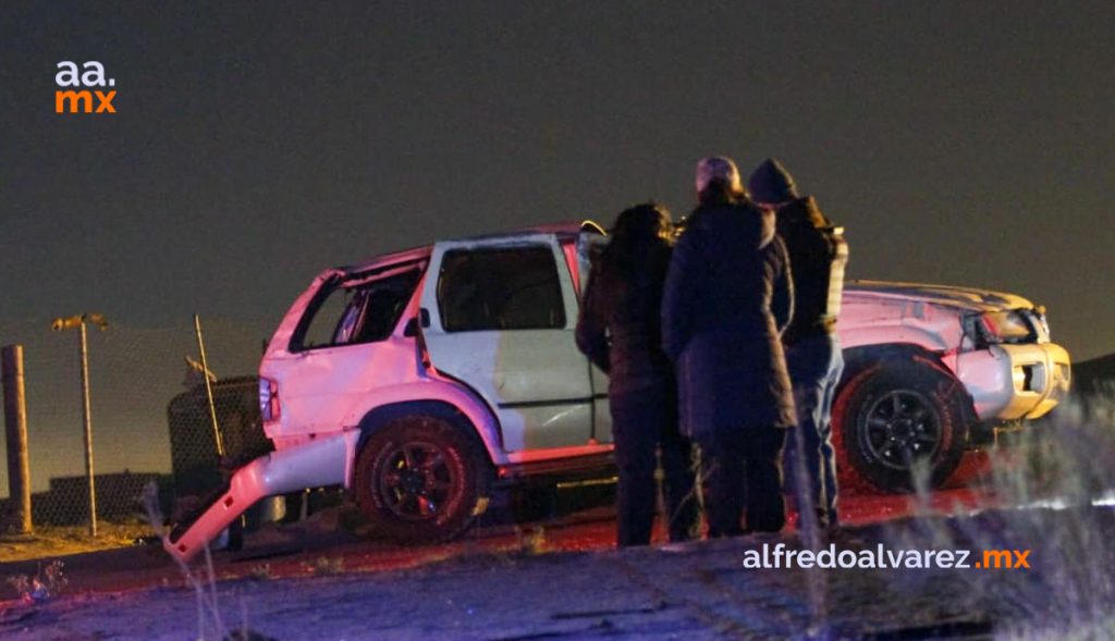 MUERE POLICíA Y ACOMPAñANTE TRAS VOLCADURA; SALEN PROYECTADOS MUERE POLICíA Y ACOMPAñANTE TRAS VOLCADURA; SALEN PROYECTADOS