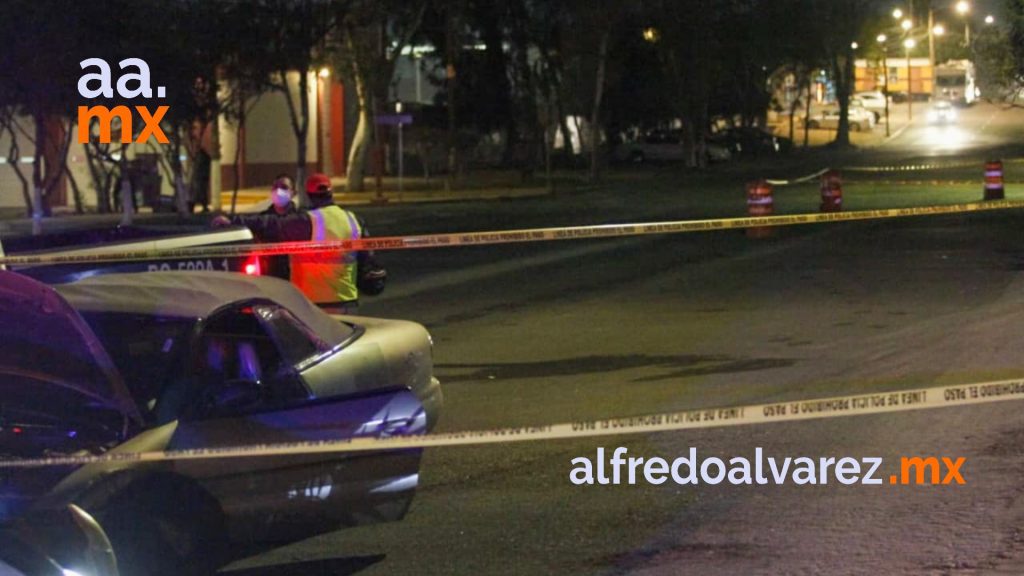 TRAS CHOQUE DESCUBREN A CONDUCTOR APUñALADO