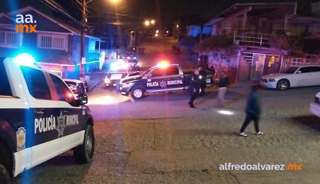 MATAN A JOVENCITO EN VíA PúBLICA; LLEGA SU NOVIA Y LO IDENTIFICA
