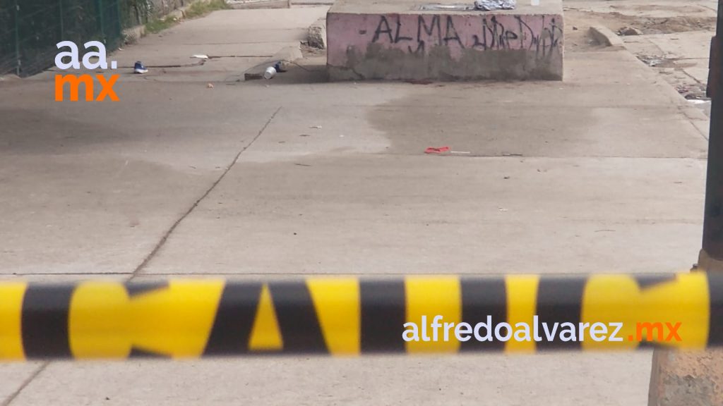 MUJER ES BALEADA EN PUESTO AMBULANTE