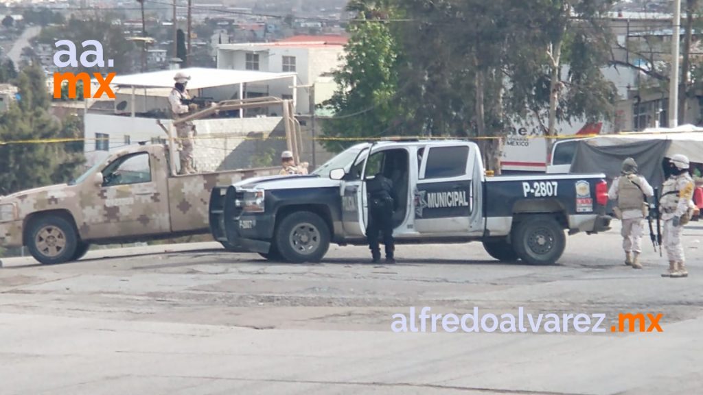 MUJER ES BALEADA EN PUESTO AMBULANTE