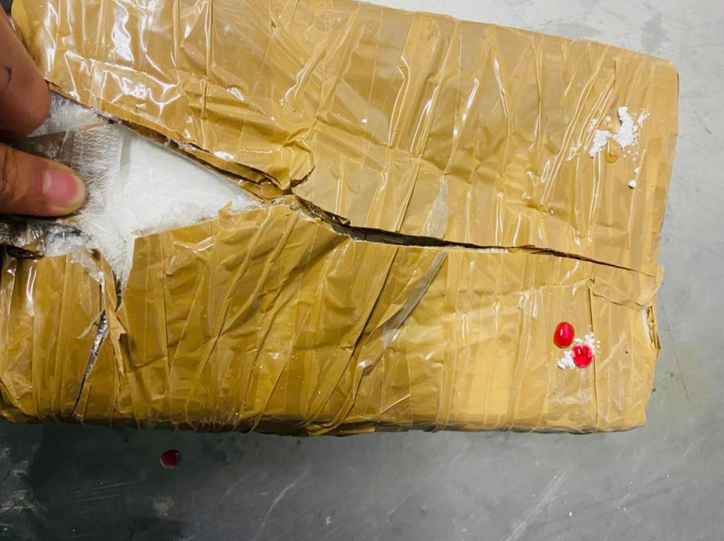 VINCULAN A PROCESO A JOVEN QUE TRANSPORTABA COCAíNA Y LECHE VINCULAN A PROCESO A JOVEN QUE TRANSPORTABA COCAíNA Y LECHE