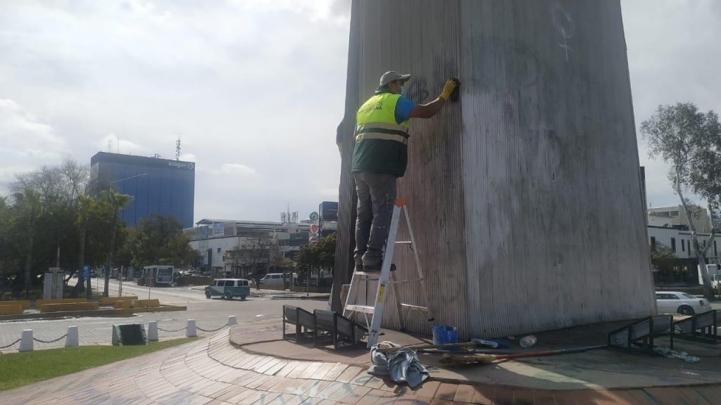 COMIENZA LIMPIEZA DE MONUMENTOS Y ESTACIONES DEL SITT