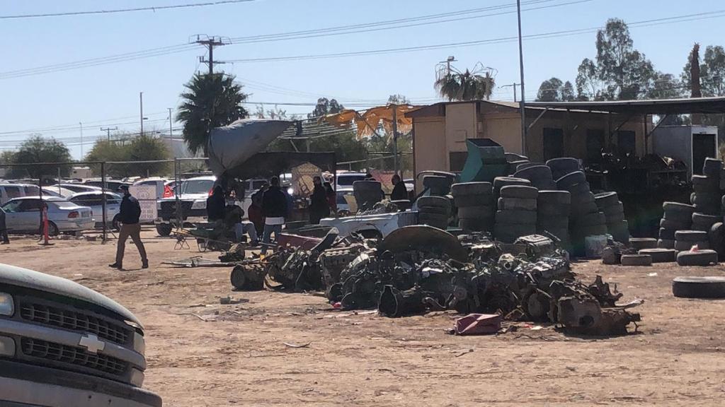HALLAN DECENAS DE AUTOS ROBADOS EN YONKE