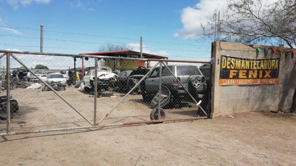 DETECTAN AUTOS ROBADOS EN DESMANTELADORA