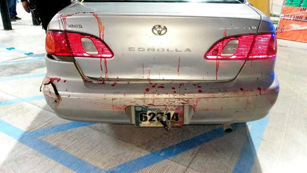 BALEAN A VELADOR A BORDO DE SU AUTO