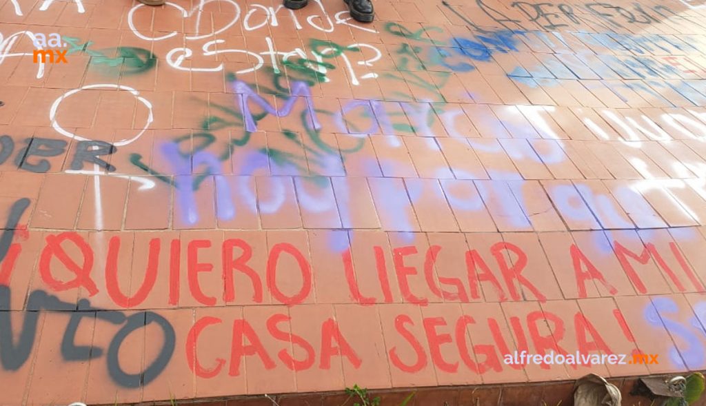 MUJERES SE MANIFIESTAN EN SU DíA; EXIGEN ALTO A FEMINICIDIOS Y JUSTICIA