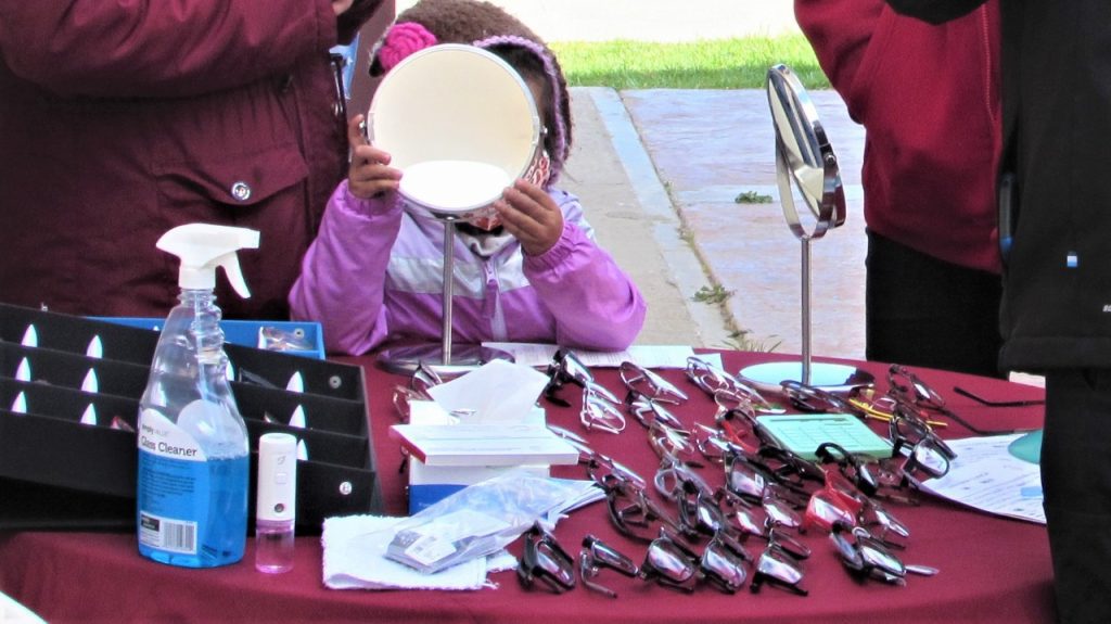 CONTINúA DIF PLAYAS DE ROSARITO CON JORNADAS GRATIS DE EXáMENES DE VISTA