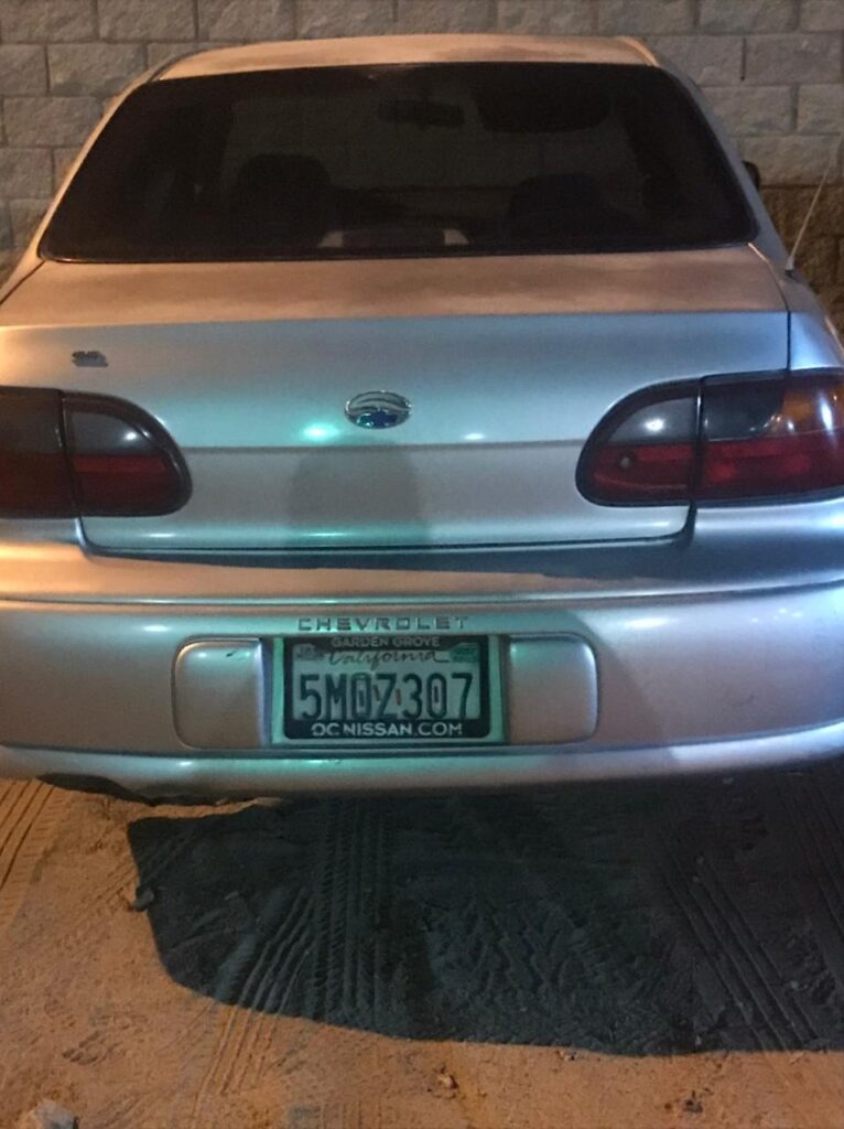 LE MARCAN ALTO EN SU AUTO Y CONFIESA QUE TRAE DROGA