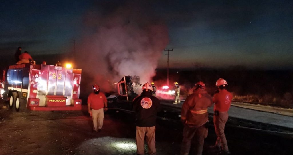 VARIOS MUERTOS TRAS CHOQUEZAZO ENTRE PIPA Y CAMIóN DE PASAJEROS