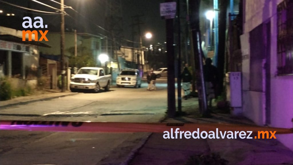 RAFAGUEAN AUTOS EN ATAQUE ARMADO RAFAGUEAN AUTOS EN ATAQUE ARMADO