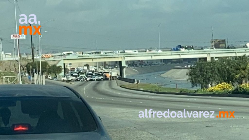 TRAS ATROPELLAMIENTO CIERRAN LA VíA RáPIDA