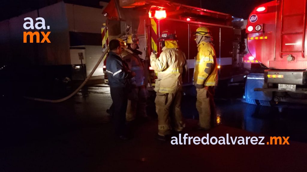 DESALOJAN 10 FAMILIAS POR INCENDIO EN CUARTERíA