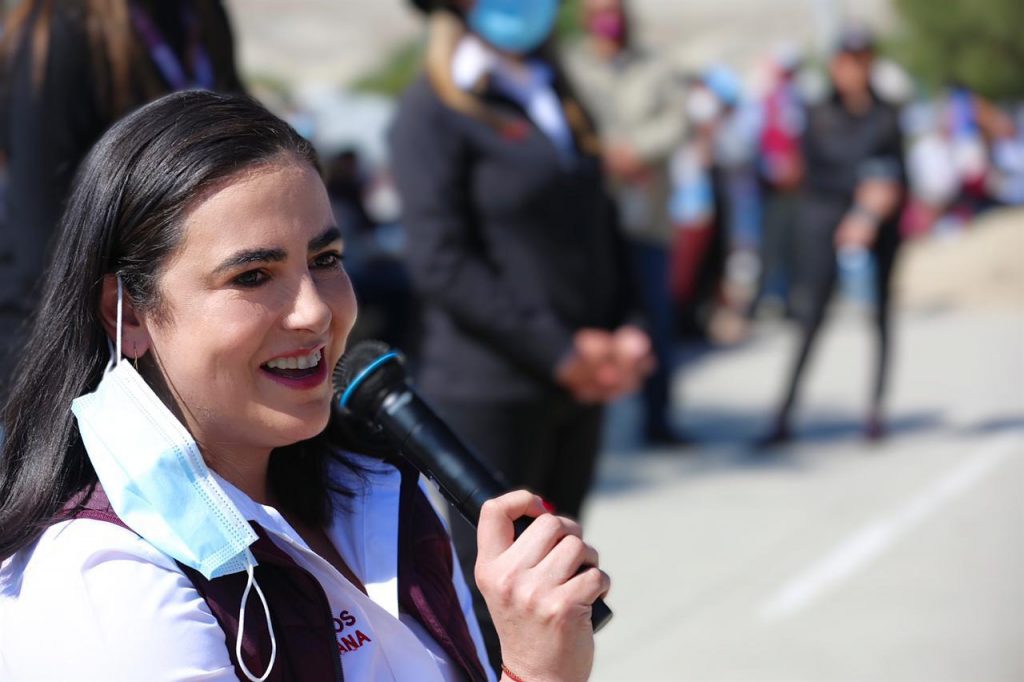 DIALOGA RUIZ CON VECINOS DE VALLE DE LAS PALMAS EN JORNADAS DE BIENESTAR