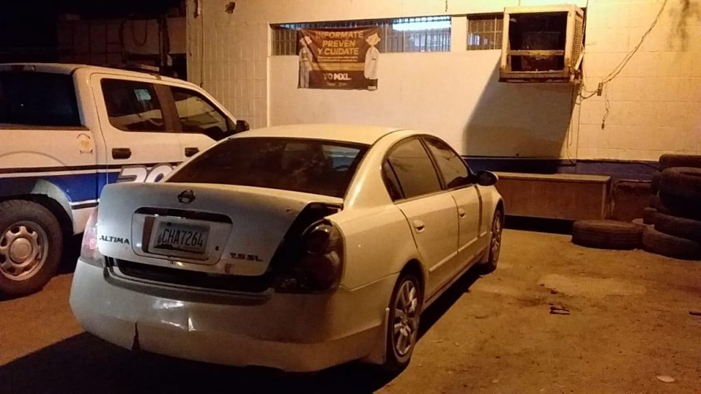 DETIENEN A TRES POR ROBO DE 50 LECHUGAS