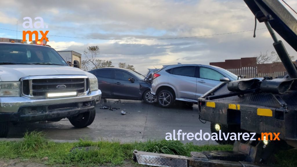 FALLECE TRAS CHOQUE Y VOLCADURA EN LA INTERNACIONAL