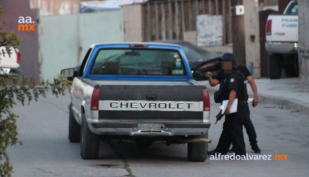DEJAN CADáVERES EN PICK UP CON 'NARCOMENSAJE'