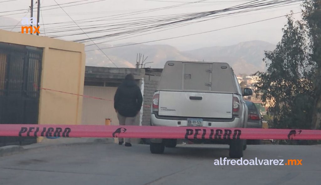 MATAN A MUJER AL INTERIOR DE SU DOMICILIO