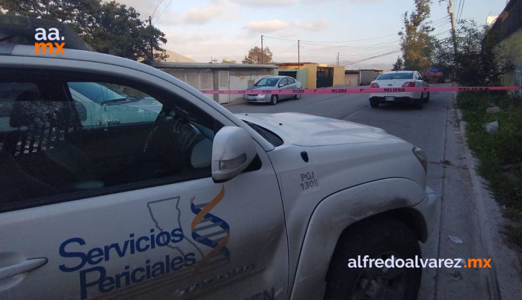 MATAN A MUJER AL INTERIOR DE SU DOMICILIO