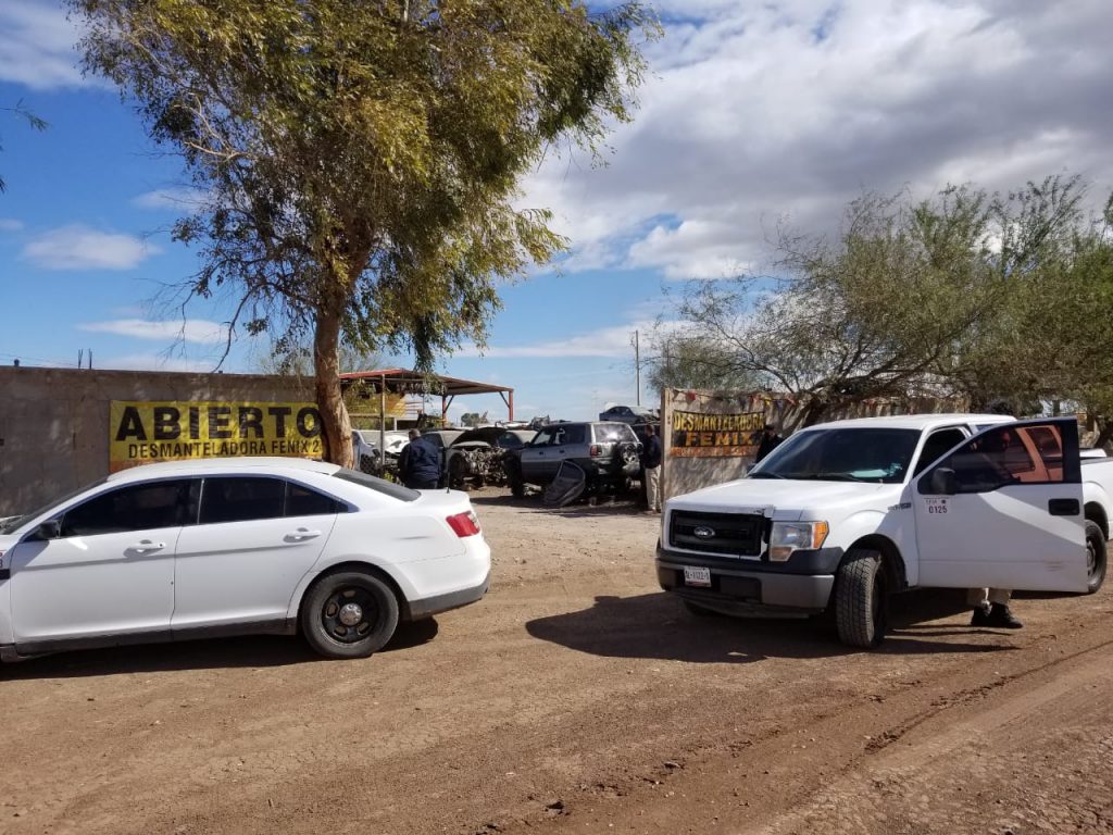 DETECTAN AUTOS ROBADOS EN DESMANTELADORA