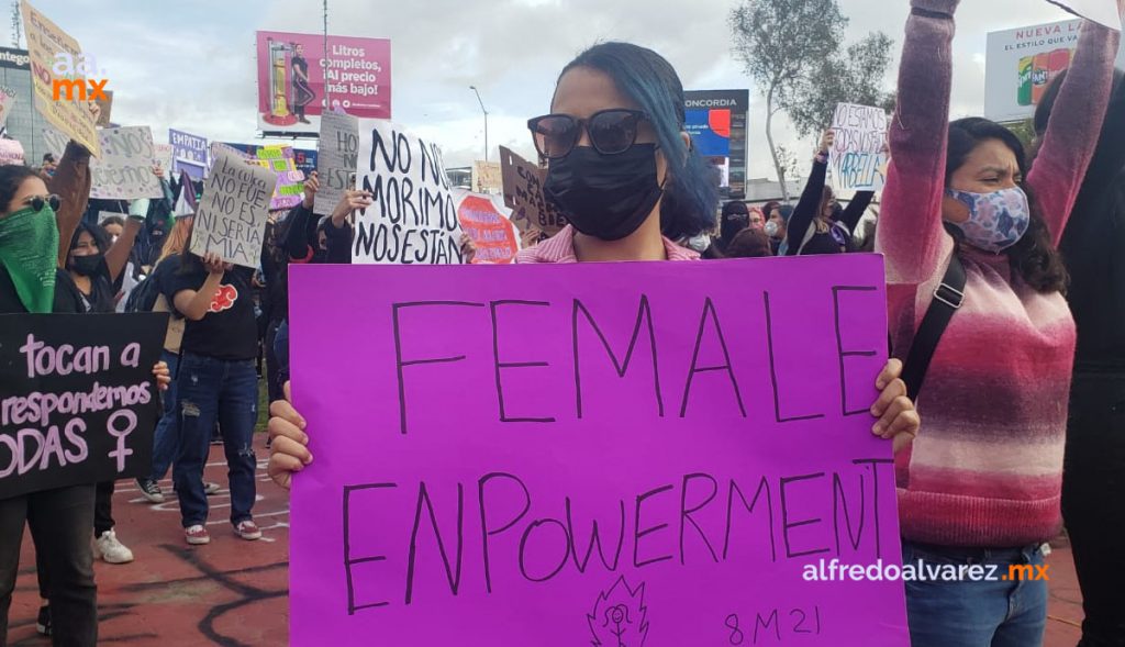 MUJERES SE MANIFIESTAN EN SU DíA; EXIGEN ALTO A FEMINICIDIOS Y JUSTICIA