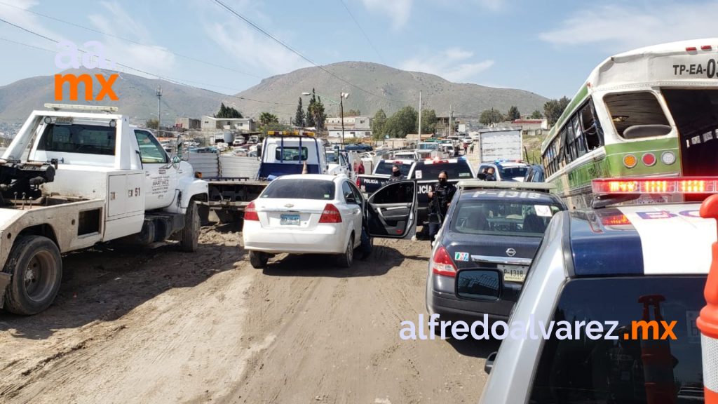 MENORES Y MUJER ABANDONADOS EN AUTO IBAN A ESTADOS UNIDOS