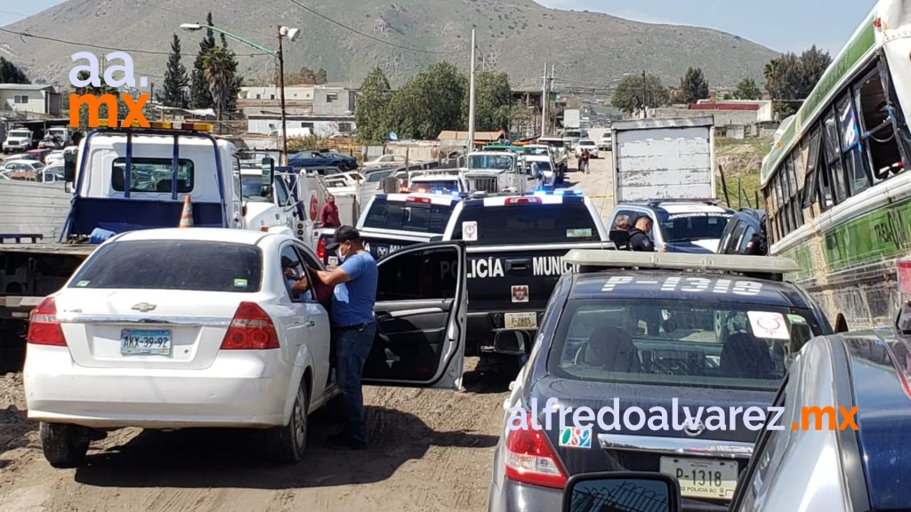 MENORES Y MUJER ABANDONADOS EN AUTO IBAN A ESTADOS UNIDOS
