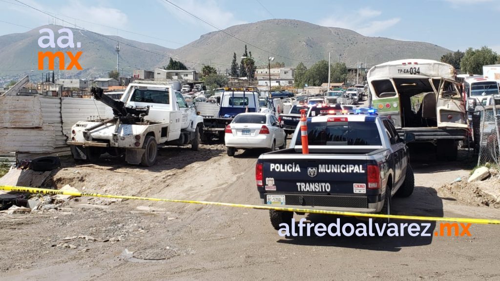 MENORES Y MUJER ABANDONADOS EN AUTO IBAN A ESTADOS UNIDOS