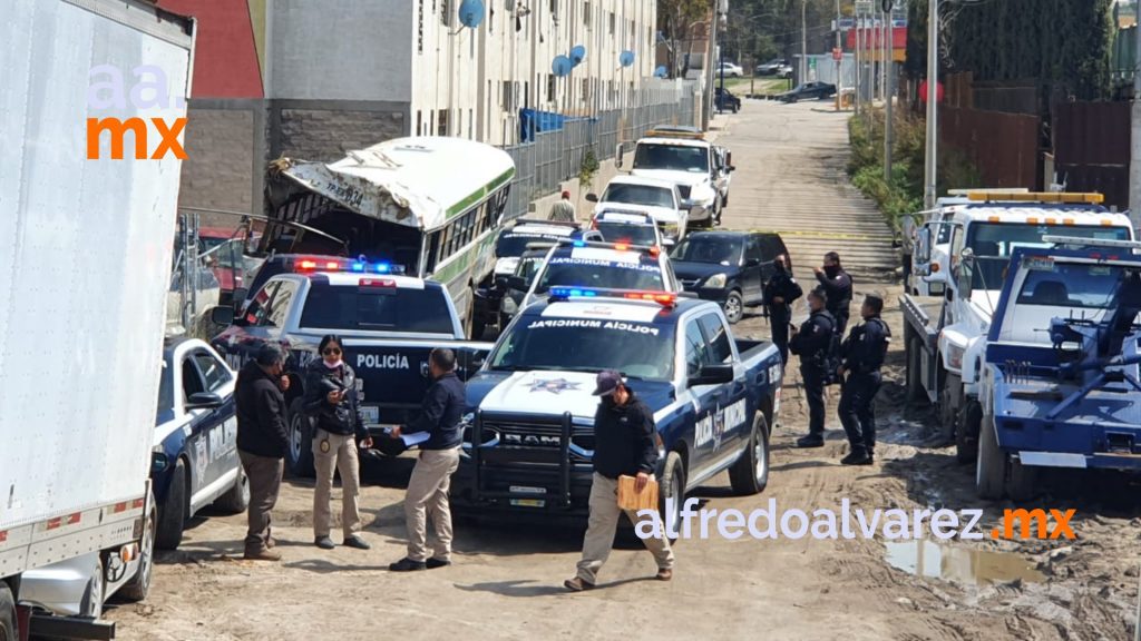 MENORES Y MUJER ABANDONADOS EN AUTO IBAN A ESTADOS UNIDOS