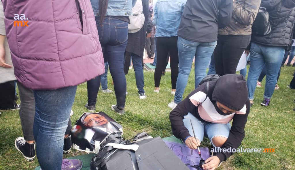 MUJERES SE MANIFIESTAN EN SU DíA; EXIGEN ALTO A FEMINICIDIOS Y JUSTICIA