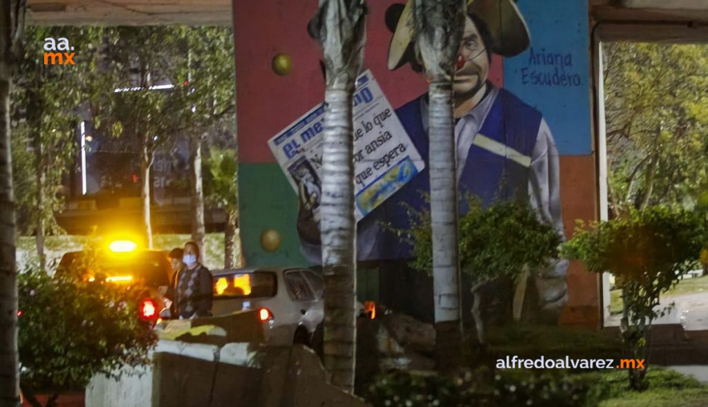 SE QUEDA DORMIDO Y CHOCA CONTRA MURO
