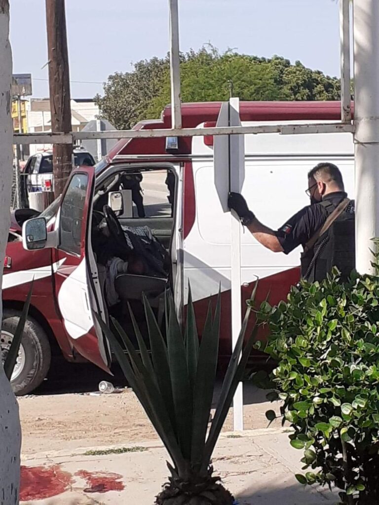 ACRIBILLAN A PACIENTE QUE ERA TRASLADADO EN AMBULANCIA