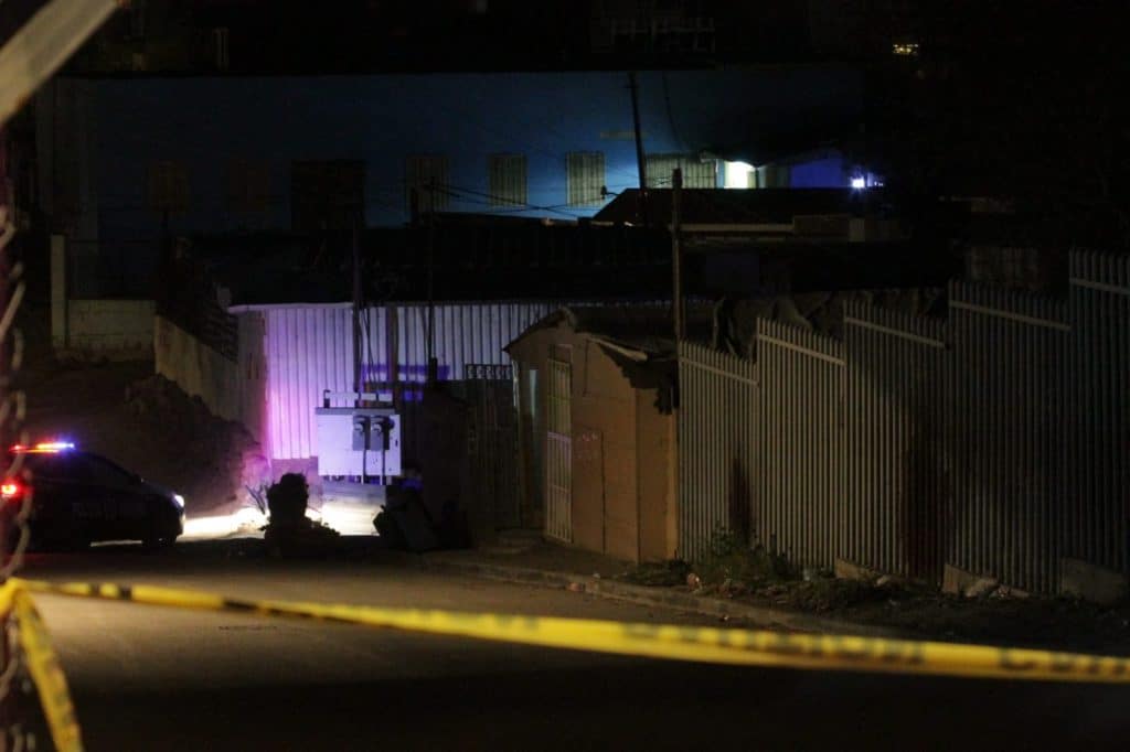 ACRIBILLAN A DOS; UNO MUERE AL INSTANTE EN SU CASA