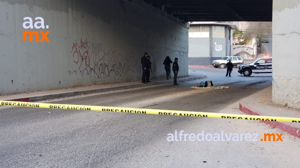 ABANDONAN CUBETA CON UNA CABEZA HUMANA ABANDONAN CUBETA CON UNA CABEZA HUMANA