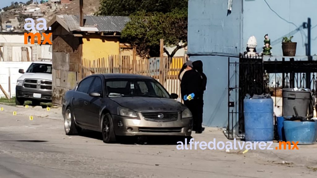 LO ACRIBILLAN FRENTE A SU CASA LO ACRIBILLAN FRENTE A SU CASA
