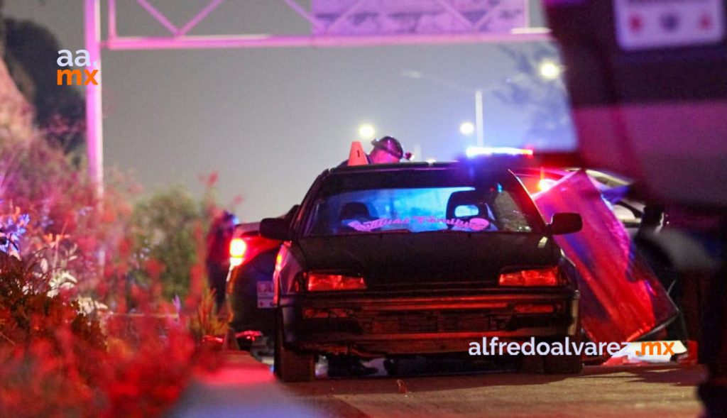 HALLA A SU HIJO 'ENCAJUELADO'