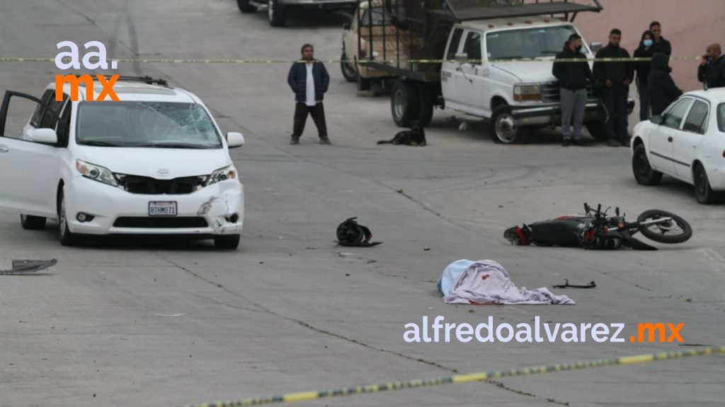 MOTOCICLISTA NO CEDE EL PASO, SE ESTAMPA Y MUERE