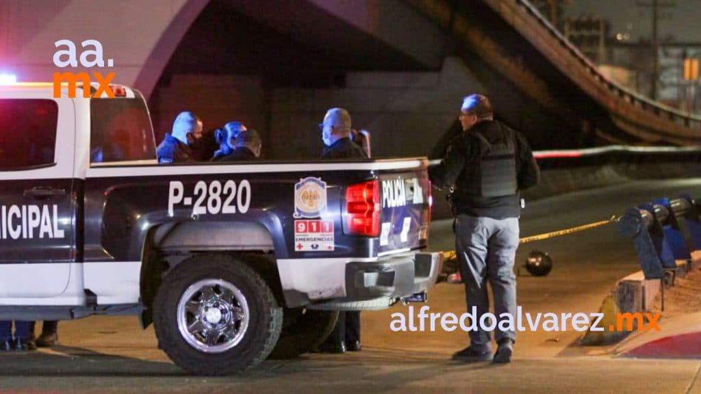 POLICíA REPELE AGRESIóN DE MOTOCICLISTA Y LO MATA