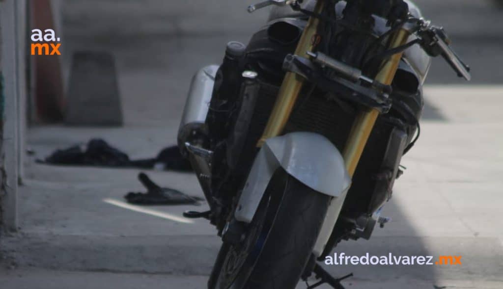 IBA A ABORDAR SU MOTO Y LO BALEAN IBA A ABORDAR SU MOTO Y LO BALEAN