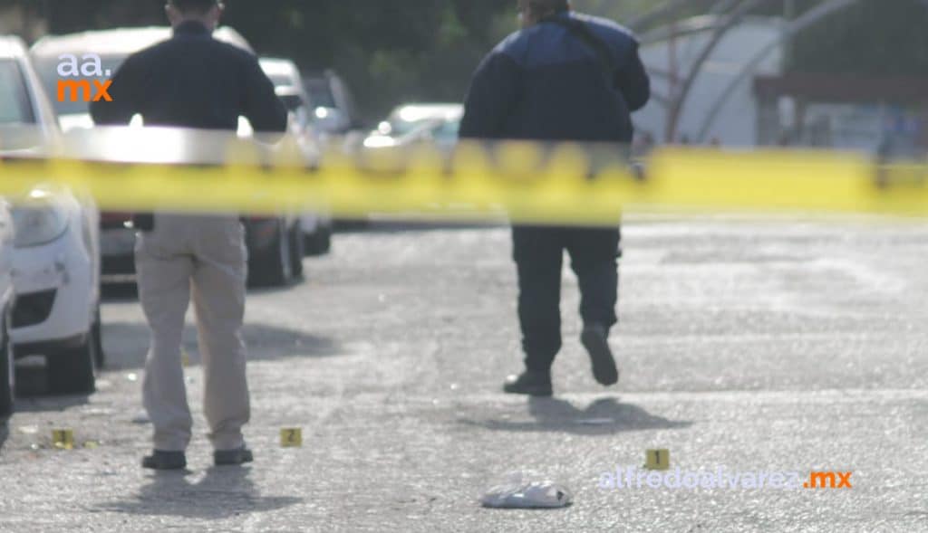 IBA A ABORDAR SU MOTO Y LO BALEAN IBA A ABORDAR SU MOTO Y LO BALEAN