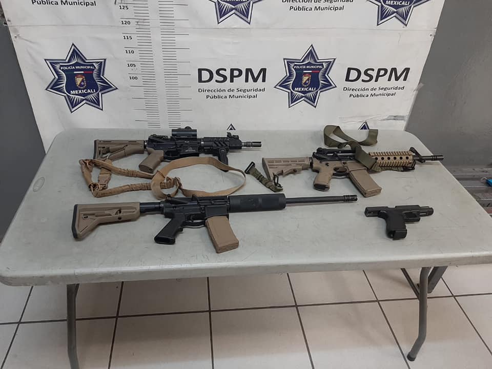 CAEN 13 SUJETOS ARMADOS TRAS OPERATIVO EN MEXICALI; DOS DE LA FGR
